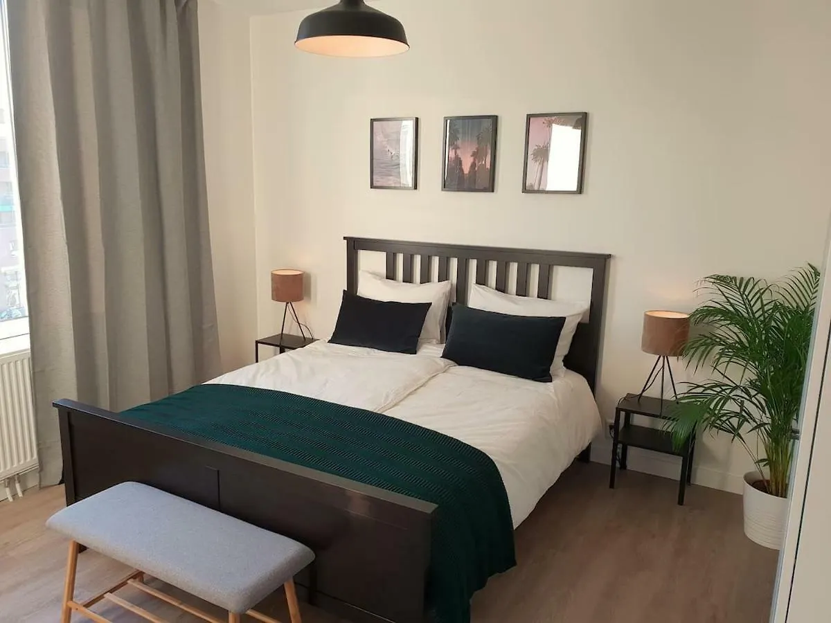 B&B At The Harbour Free Sauna & Bikes contacts